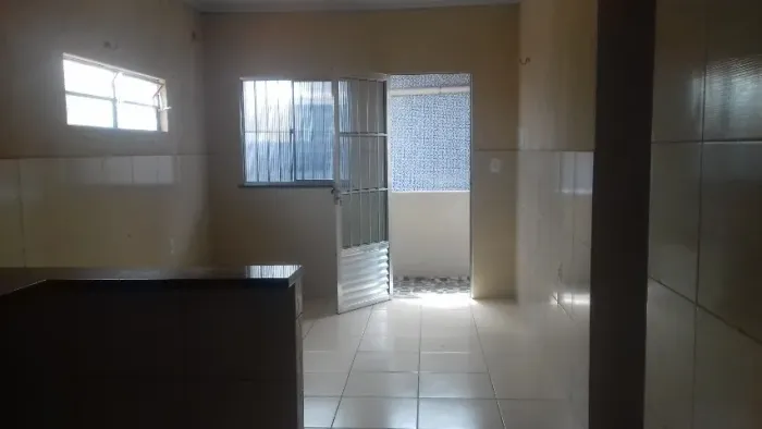 Aluga-se kitnet Novo Cohatrac 2 quartos(prox.Colégio O Bom Pastor Jr.)