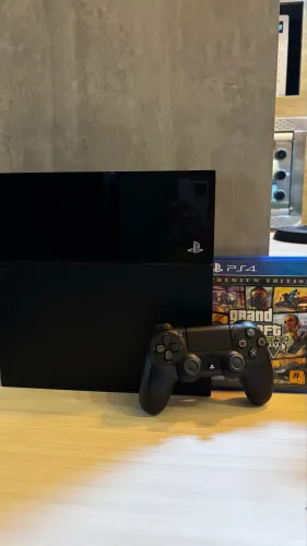 PS4 Fat 500gb + 1 controle + 7 jogos