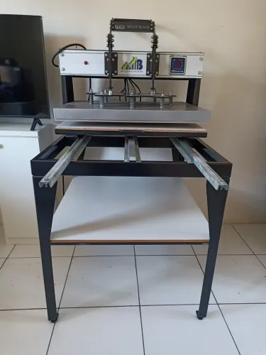 Maquina sublimação media com mesa (Pouquíssimo uso)