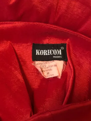 Vestido vermelho tomara que caia