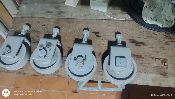 Rodízios de aço 