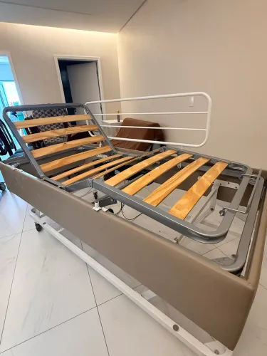 Cama Hospitalar articulada eletrica
