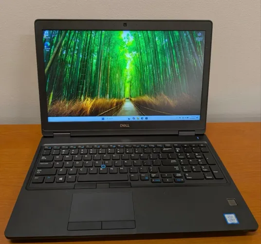 Notebook Dell Intel i7, 32 Gigas de RAM, Vídeo dedicado