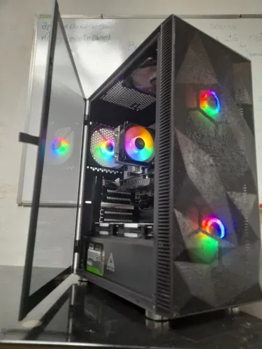 PC Gamer XEON E5 2680 V4 DDR4 + GTX 750 2GB 14 núcleos 28 threads Fonte 500W 80 Plus PFC