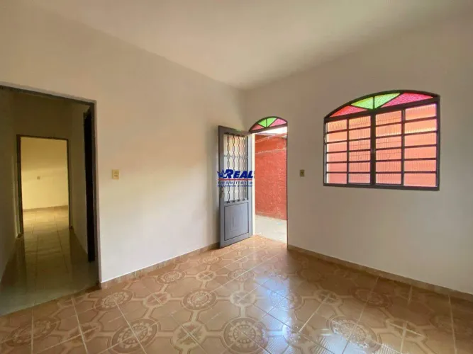 Excelente casa para locação no Bairro Cardoso!