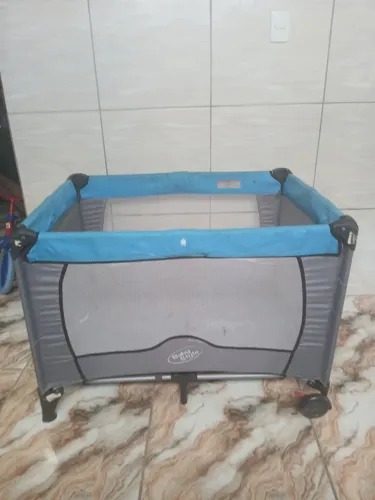 berço /quadrado com colchão 
