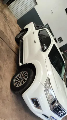 Nissan Frontier XE CD 4X4 2.3 Bi-TB Diesel Aut. 2021