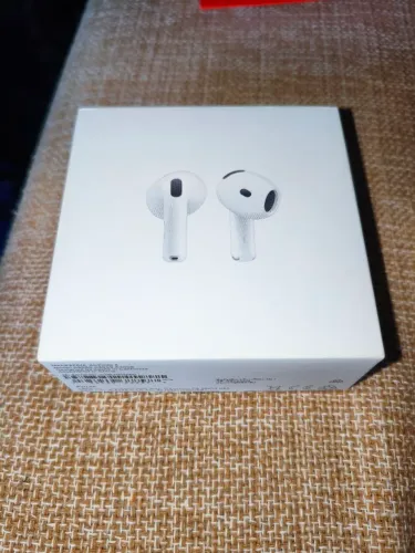 Air Pods 4