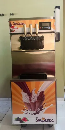 MÁQUINA DE SORVETE EXPRESSO E BATEDOR DE MILK-SHAKE
