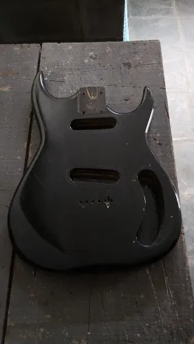 Corpo de guitarra Samick