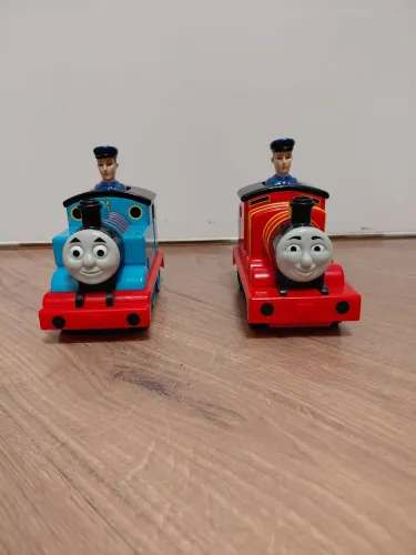 ? Kit 2 Trens Thomas e Amigos - Fricção - Infantil