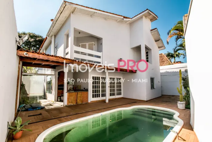 CASA À VENDA NO CONDOMÍNIO SÃO PAULO II