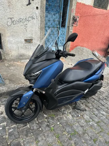 Xmax 250 moto perfeita pro dia dia