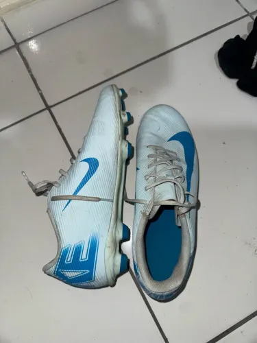 Chuteira Nike Campo