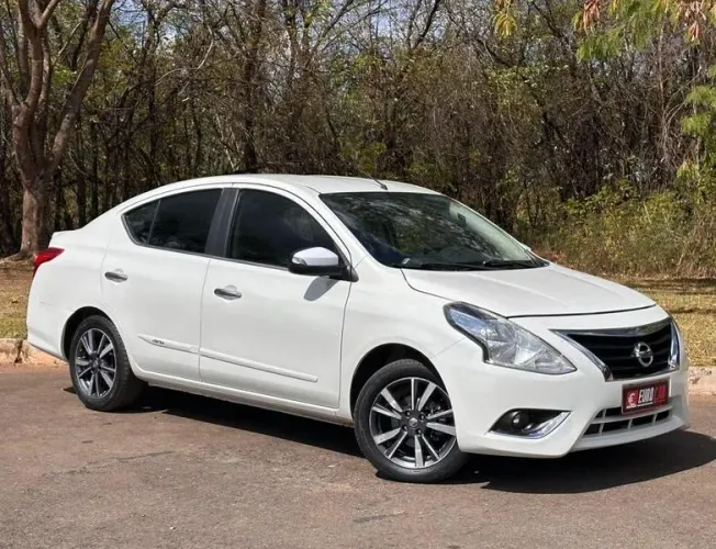 Nissan Versa SL 1.6 16V Flexstart 4P Aut. 2018
