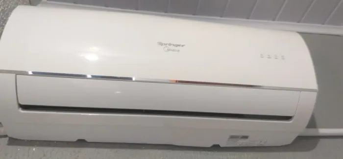 Ar condicionado midea 9mil btus semi novo