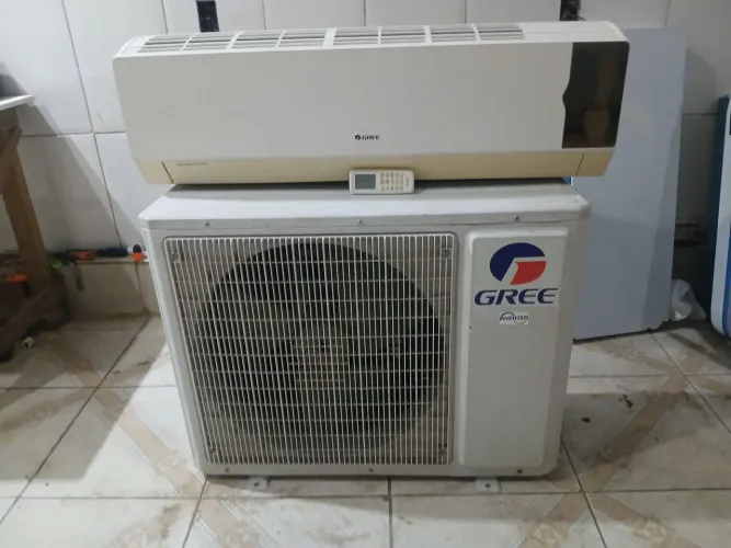 SPLIT 22000BTUS, GREE INVERTER. 