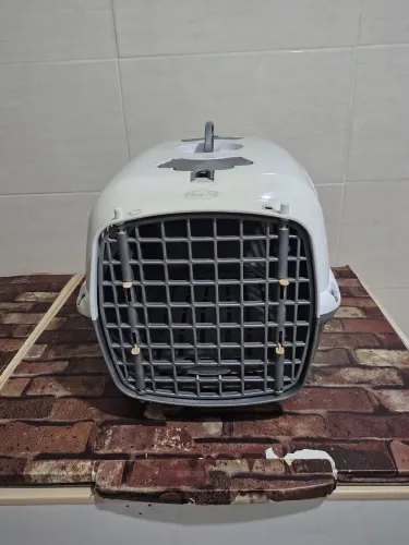 Vendo caixas de transporte de pets