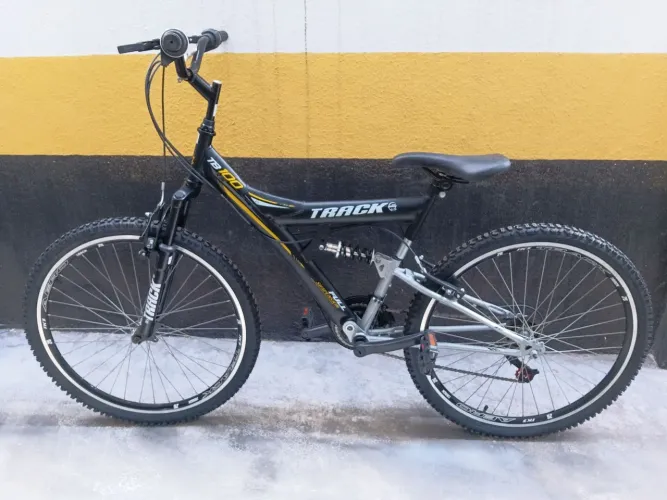 Bicicleta Track Full suspension 18 marchas