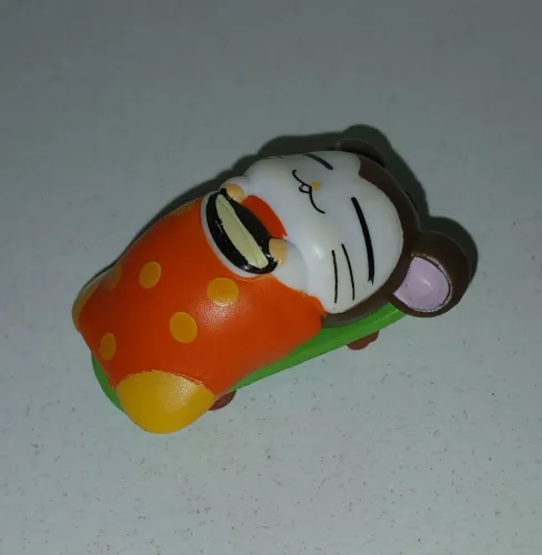 BONECO MINIATURA MINI HAMSTER HAMTARO SONINHO DORMINDO