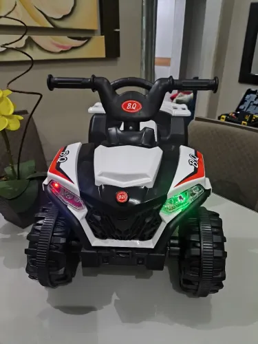 ? MINI QUADRICICLO ELÉTRICO 6V -(lacrado sem uso)