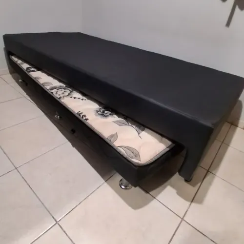 Cama box com cama auxiliar