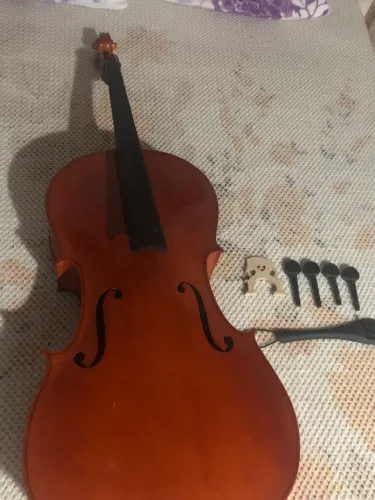 Vendo Violoncelo 4/4 iniciante.