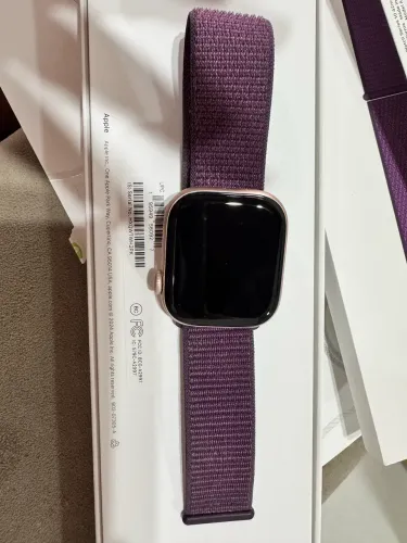Apple Watch Series 10 42mm GPS ? Rose Gold / Pulseira Plum
