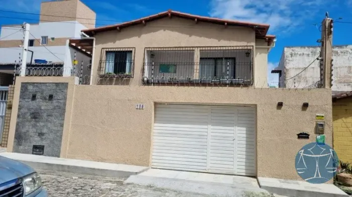 CASA EM LAGOA NOVA