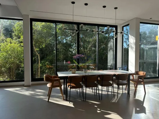 Sobrado 4 Quartos à venda, 307 m² por R$ 5.900.000 - Parque Residencial Itapeti - Mogi das