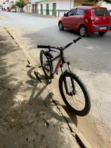 Vende-se bike vinkingx tuf 44