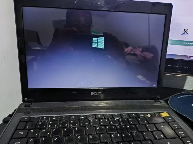 Notebook acer 4739z I3