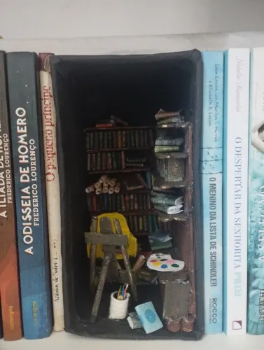 book nook artesanal biblioteca personalizável.