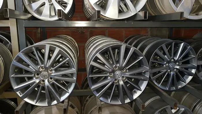 Roda aro 16 Toyota Corolla Xei 2012