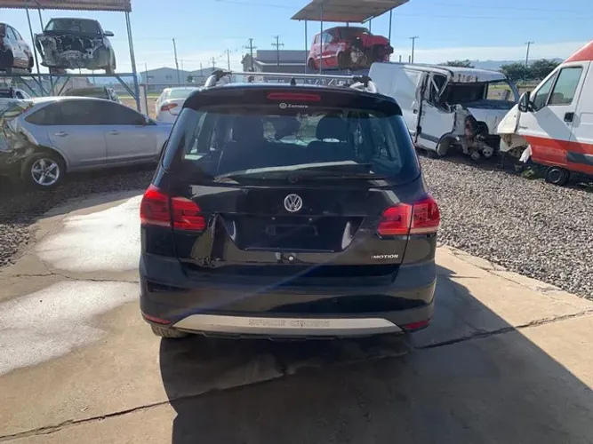 Sucata em peças Volkswagen Space Fox Cross Imotion 1.6 16V Ano 2016/2017