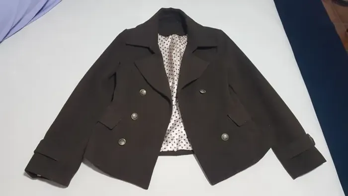 Casaco social feminino tipo blazer curto