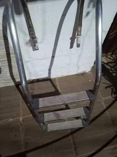 Escada piscina 