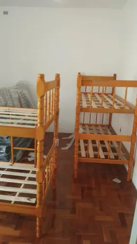 Beliche de madeira maciça -nova