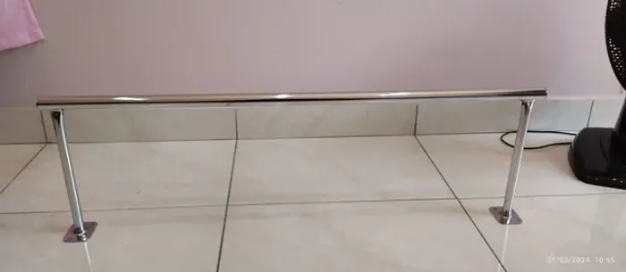 Vendo arara de parede em inox