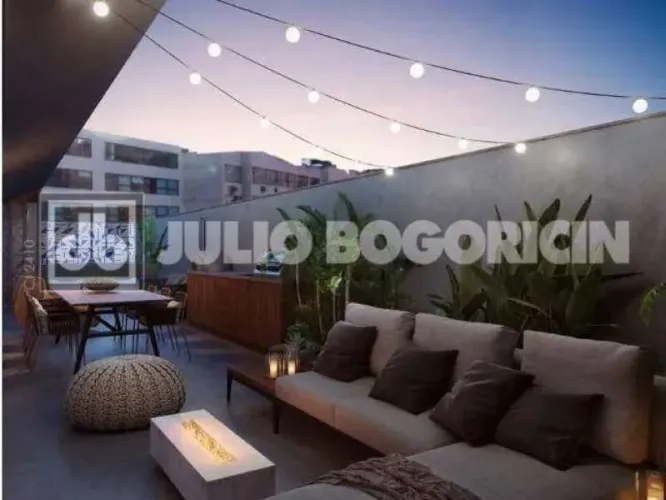 Apartamento com Área Privativa - / Residencial / Leblon