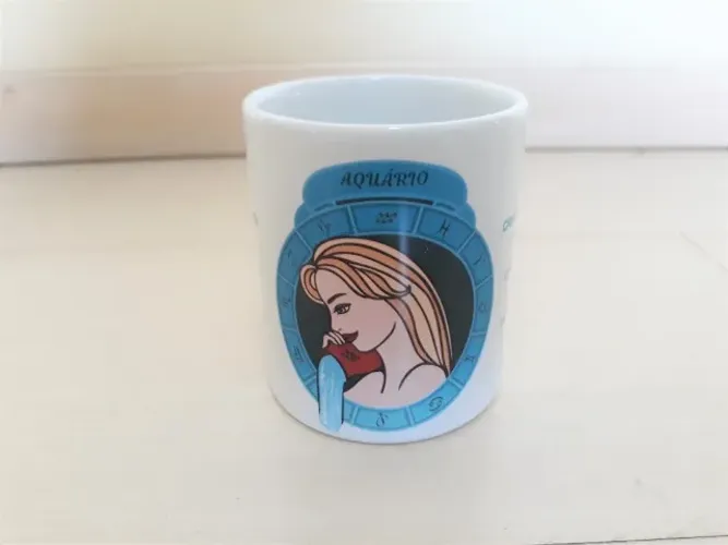Caneca do Signo de Aquário Nova