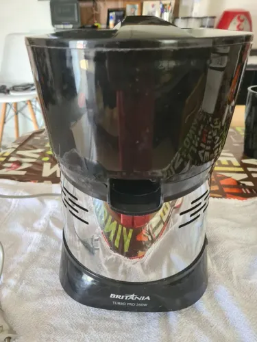 Espremedor de Suco Britânia Turbo Pro 260W