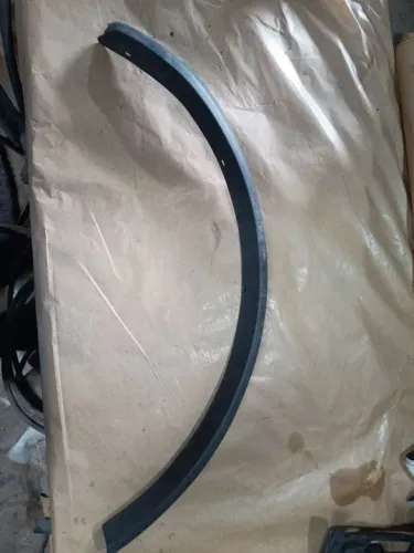 Moldura paralama Ecosport 2003 a 2012 dianteira esquerda