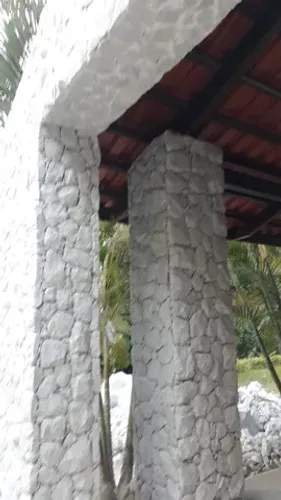 Pedra irregular 