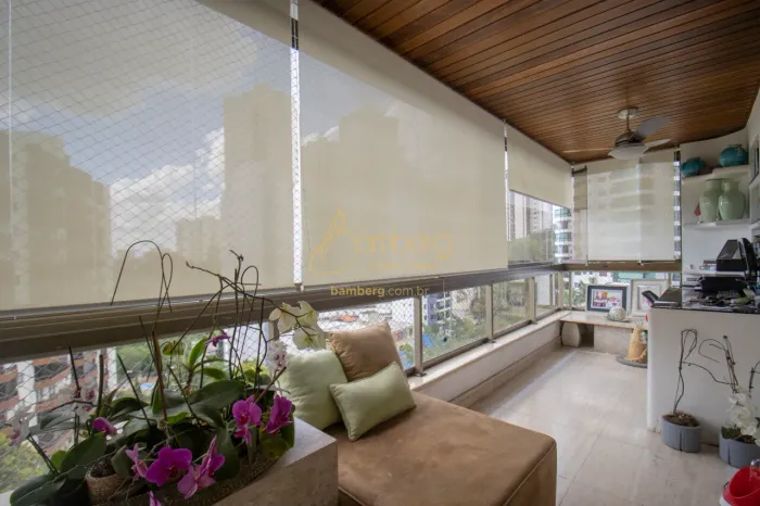 Apartamento Mobiliado com 3 Suítes e 3 Vagas no Morumbi - 165m²