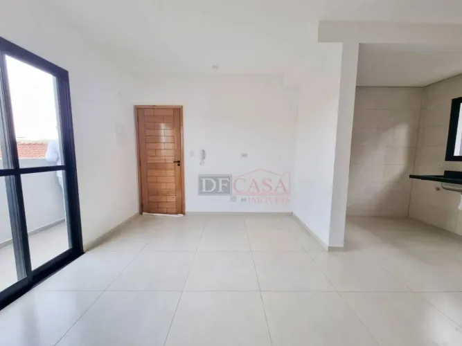 Apartamento com quintal e vaga próximo ao Metrô Patriarca.