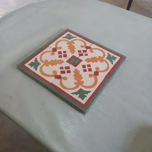 LADRILHOS HIDRÁULICOS 20CM×20CM