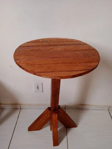 Mesinha de canto de madeira rústica ( nova)