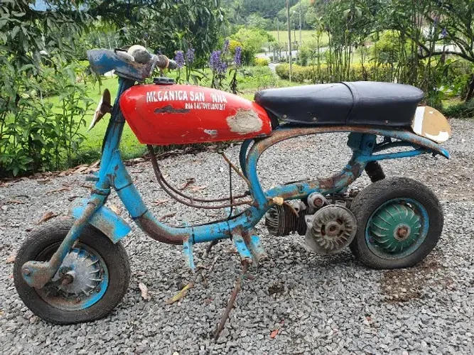  Lambretta de Corrida para Decoração Coleção Peças Moto Desapego