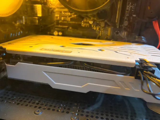 Placa de vídeo GTX 1660Ti 6GB